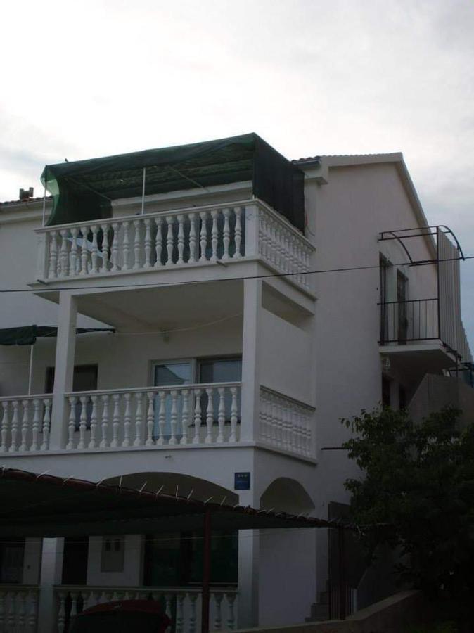 Apartments Mali Mate Tribunj  Exterior photo